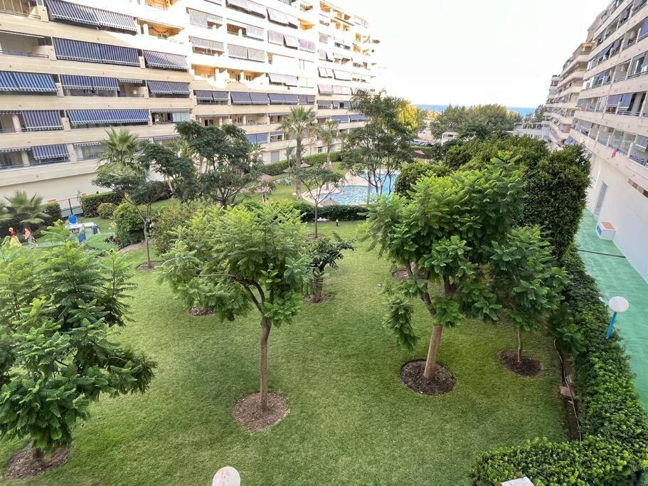 Marbella Piso En Casco Junto A Playa Piscina In Summer Season 외부 사진